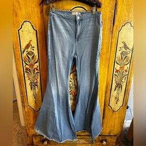 Free People bell bottoms 28R